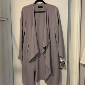 Nine West Film Noir Fealther